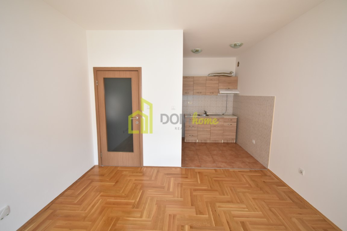 Jednosoban stan 43m2, Tuški put